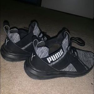 Size 9 Black and White Pumas